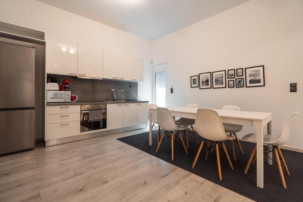 Apartment Urban Serenity Gem In Kallithea Neighbourhood!